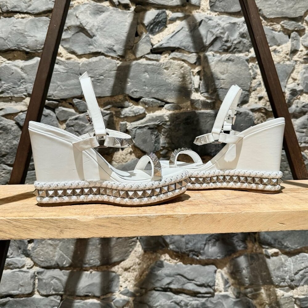 Christian Louboutin White Leather Studded Pyraclou Wedge 110 Sandals - Picture 7 of 15